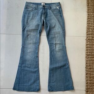 Hudson Women's Blue Flared Jeans torn size 27 light med wash regular low rise